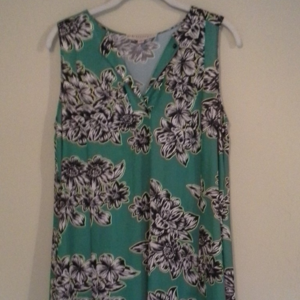 Philosophy Dress Green Print size M *Host Pick*